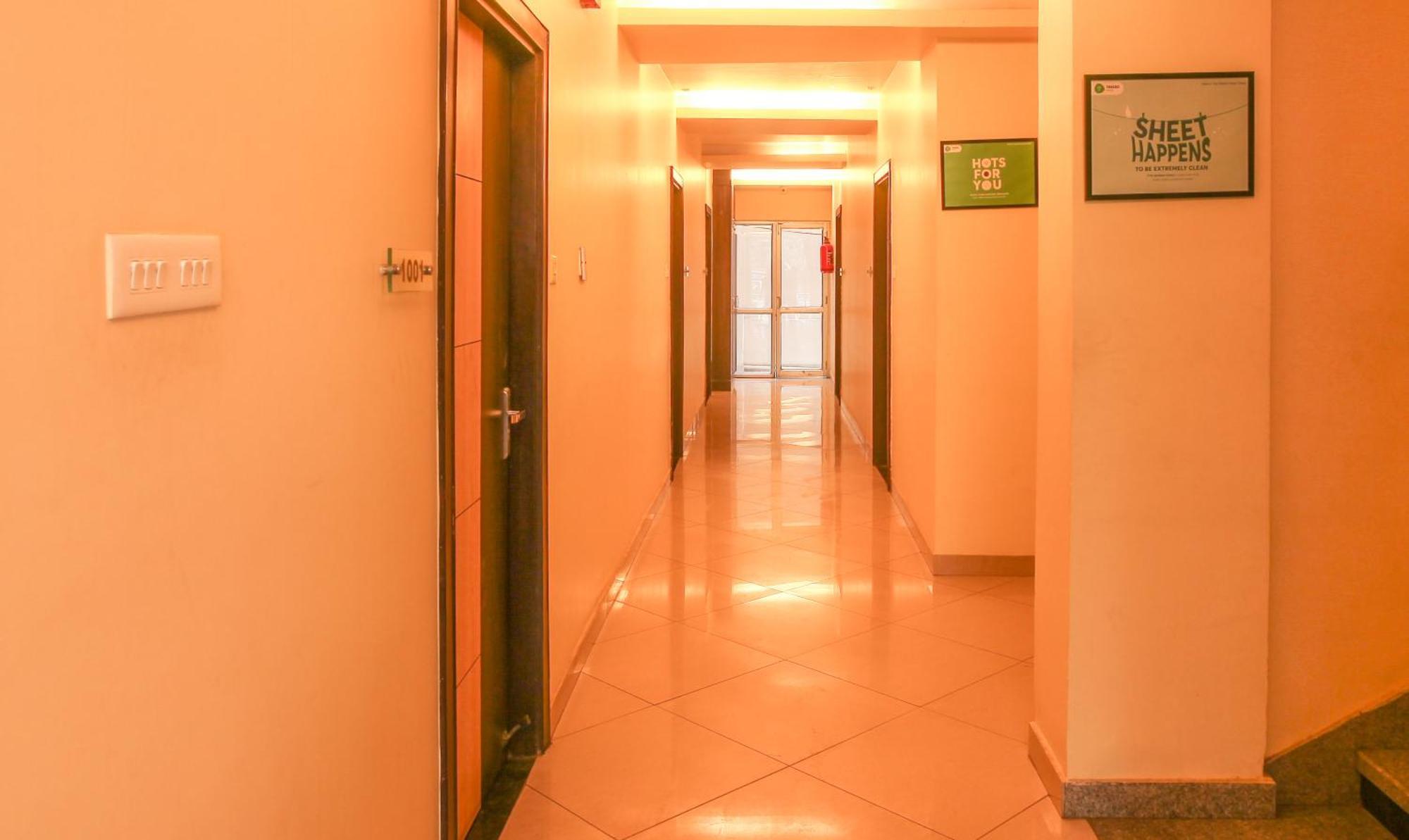 Hotel Janki International Sigra 2 Km From Kashi Vishwanath Temple Varanasi Exterior foto